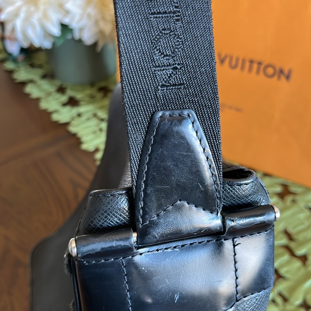 VINTAGE LV MESSENGER BAG - Picture 12 of 15
